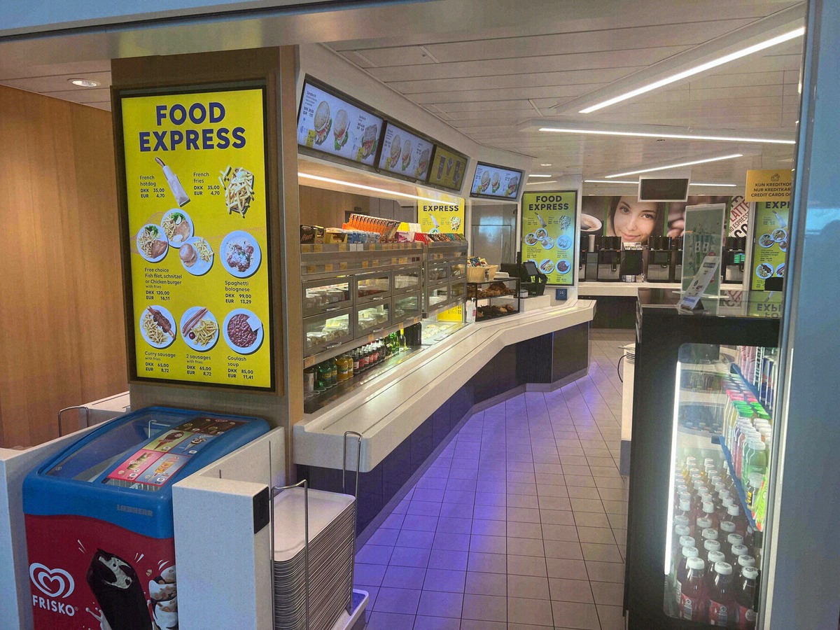 Food Express an Bord der Scandlines-Fähre Copenhagen